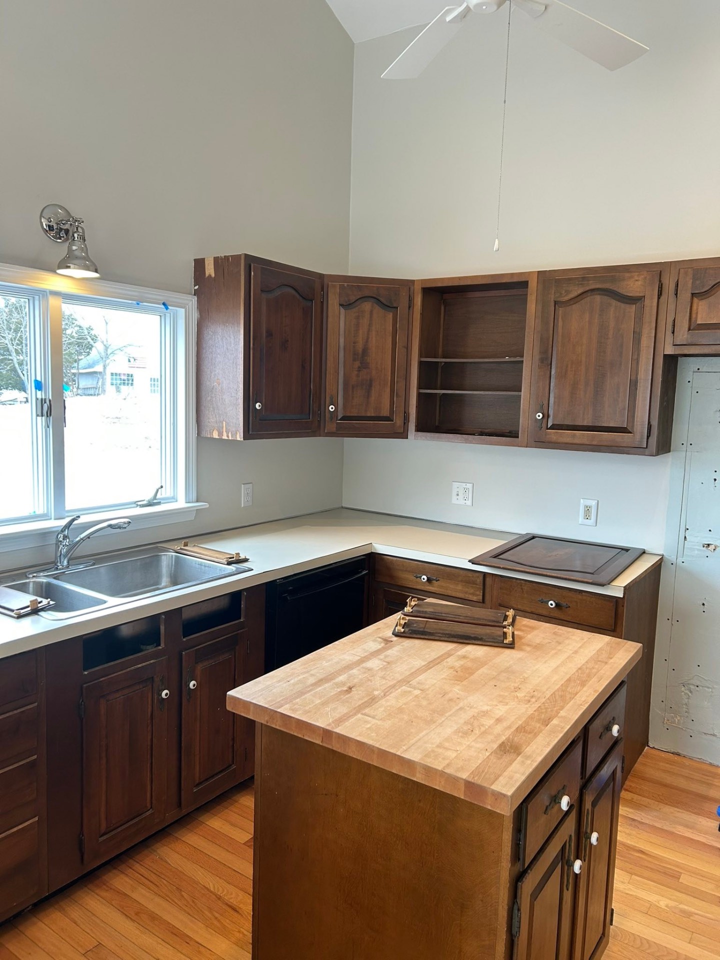Kitchen before repaint